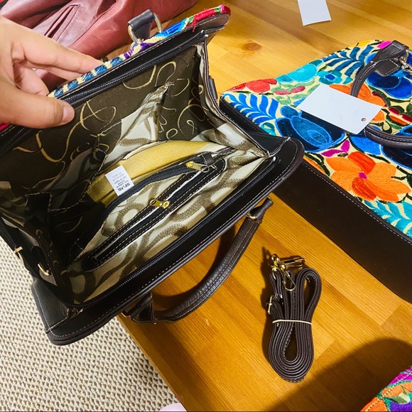 ‼️ BRIGHT 💯% LEATHER HAND EMBROIDERED PURSE - Picture 5 of 15